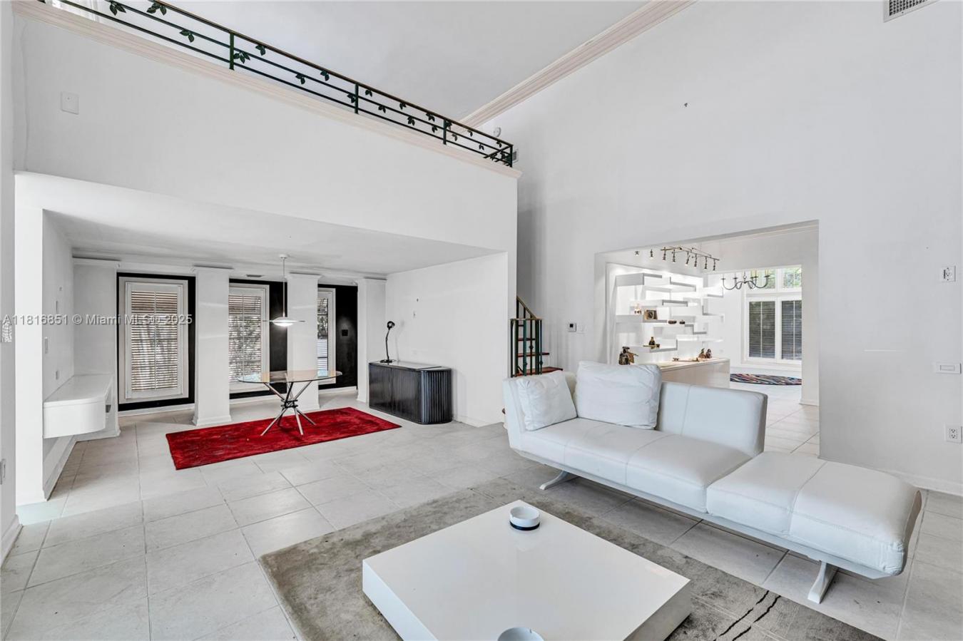 Coral Gables, Florida, 33134, United States, 3 Bedrooms Bedrooms, ,3 BathroomsBathrooms,Residential,For Sale,1858424