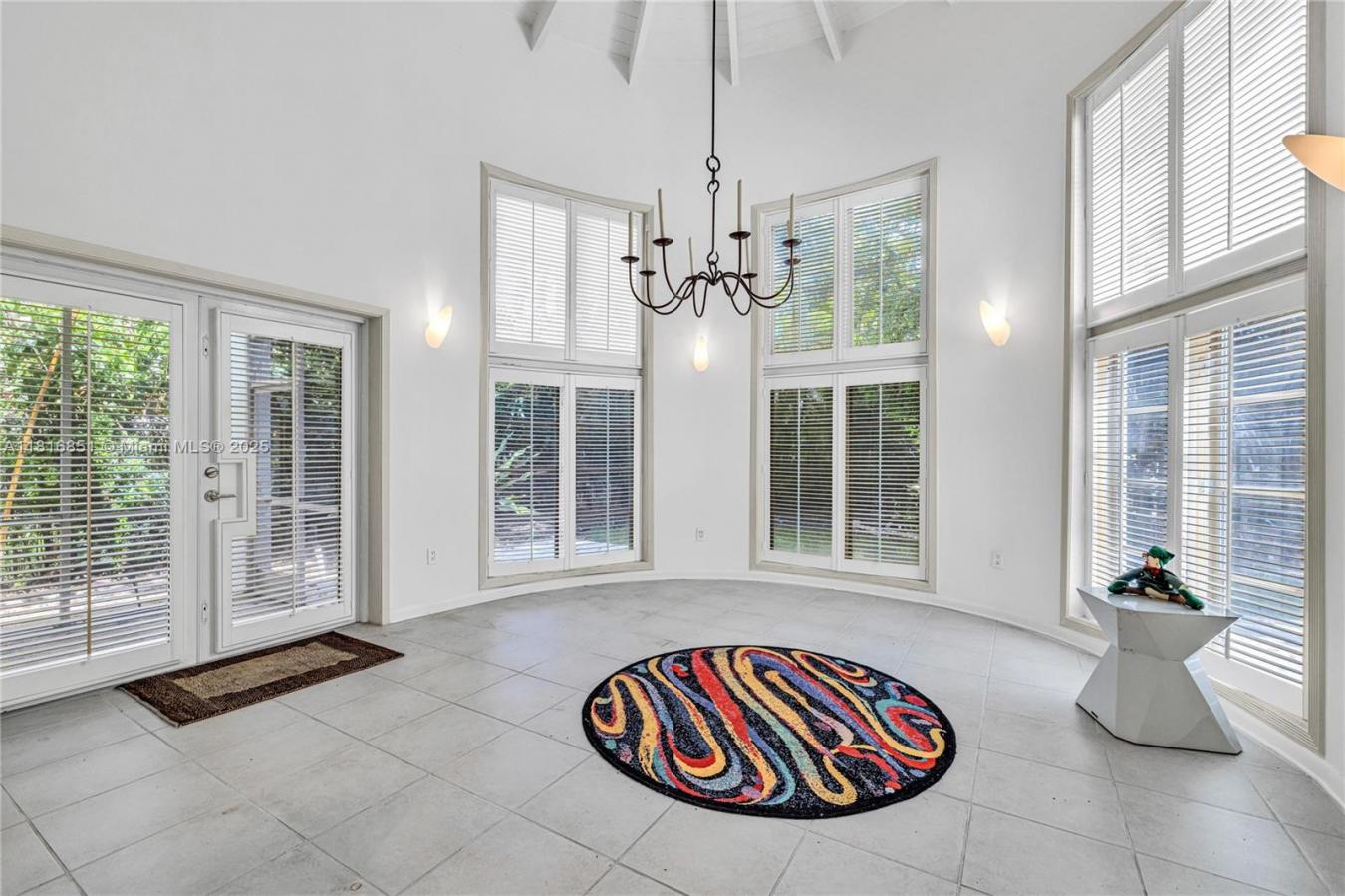 Coral Gables, Florida, 33134, United States, 3 Bedrooms Bedrooms, ,3 BathroomsBathrooms,Residential,For Sale,1858424