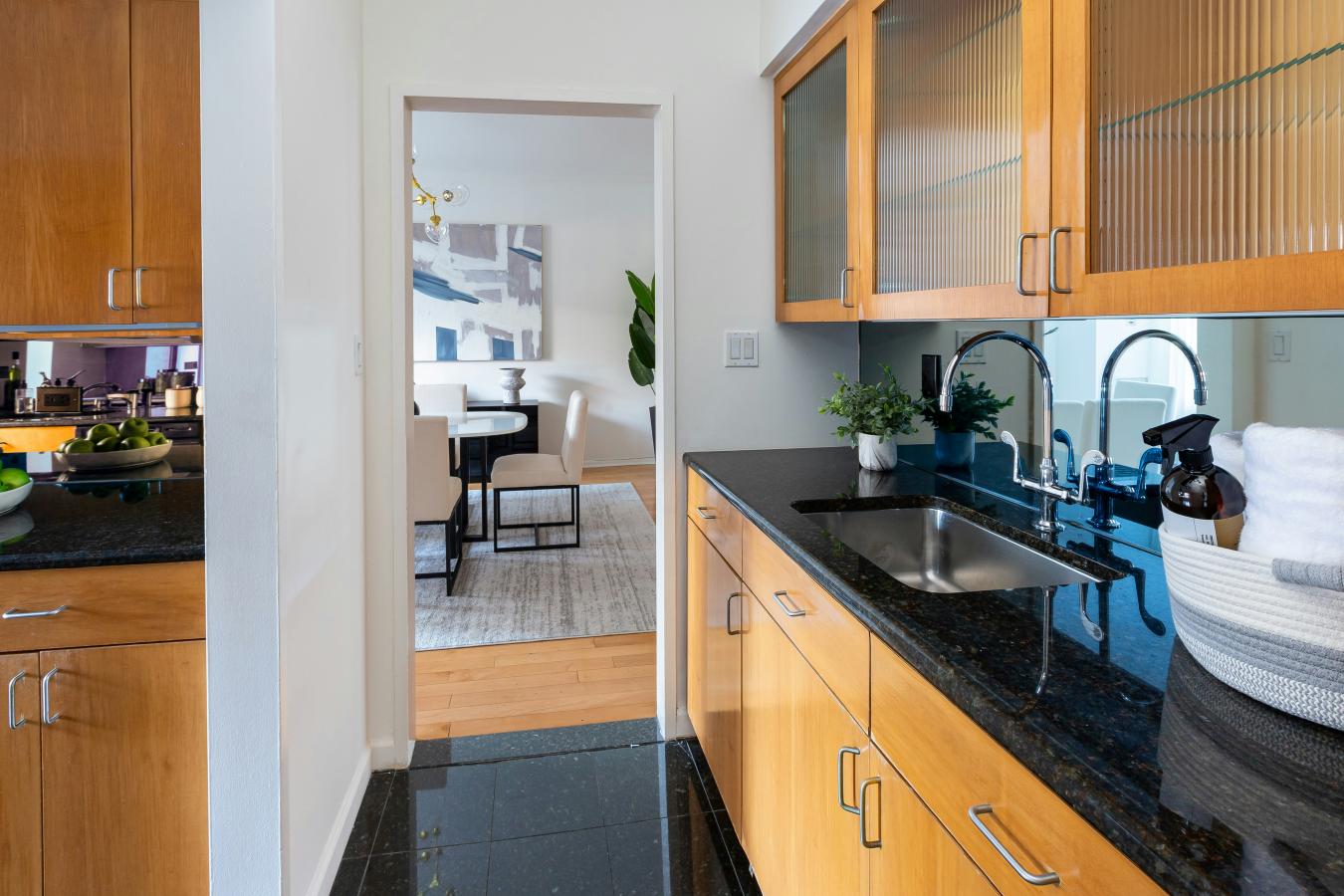 New York, New York, 10022, United States, 4 Bedrooms Bedrooms, ,4 BathroomsBathrooms,Residential,For Sale,1941569