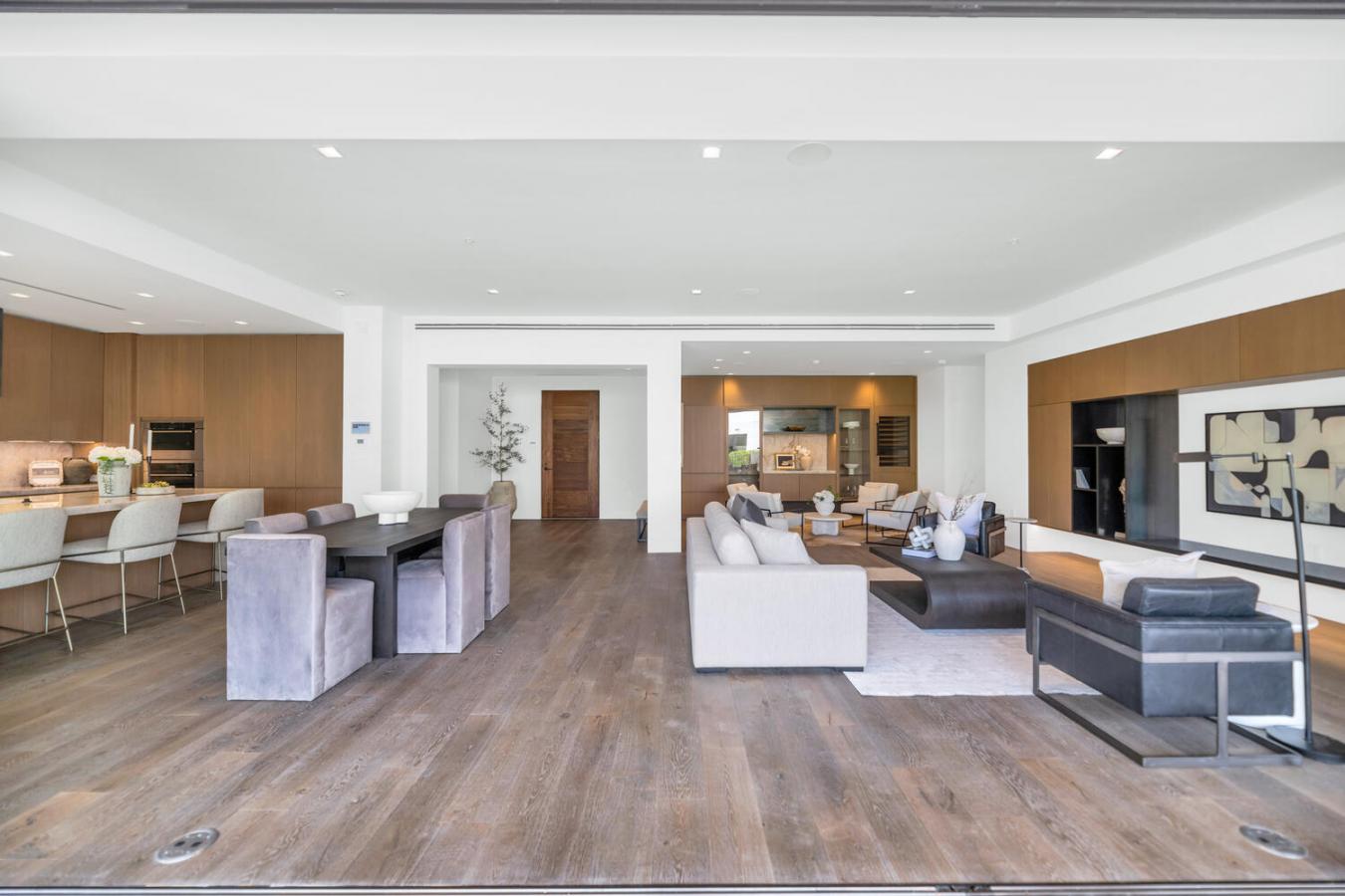 Paradise Valley, Arizona, 85253, United States, 3 Bedrooms Bedrooms, ,3 BathroomsBathrooms,Residential,For Sale,1858410