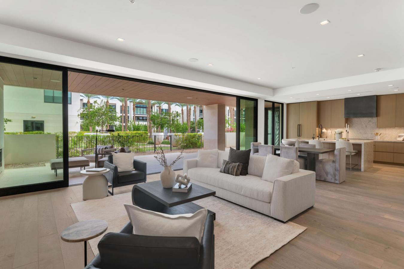 Paradise Valley, Arizona, 85253, United States, 3 Bedrooms Bedrooms, ,3 BathroomsBathrooms,Residential,For Sale,1858410