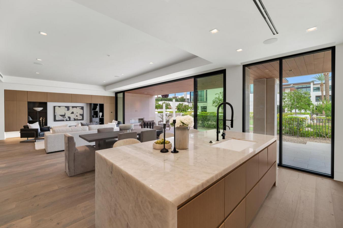 Paradise Valley, Arizona, 85253, United States, 3 Bedrooms Bedrooms, ,3 BathroomsBathrooms,Residential,For Sale,1858410