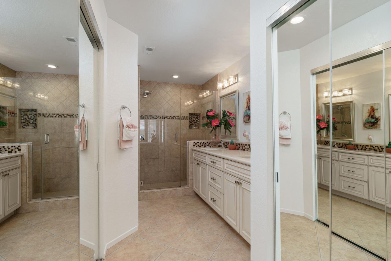 Oxnard, California, 93035, United States, 2 Bedrooms Bedrooms, ,2 BathroomsBathrooms,Residential,For Sale,1860203