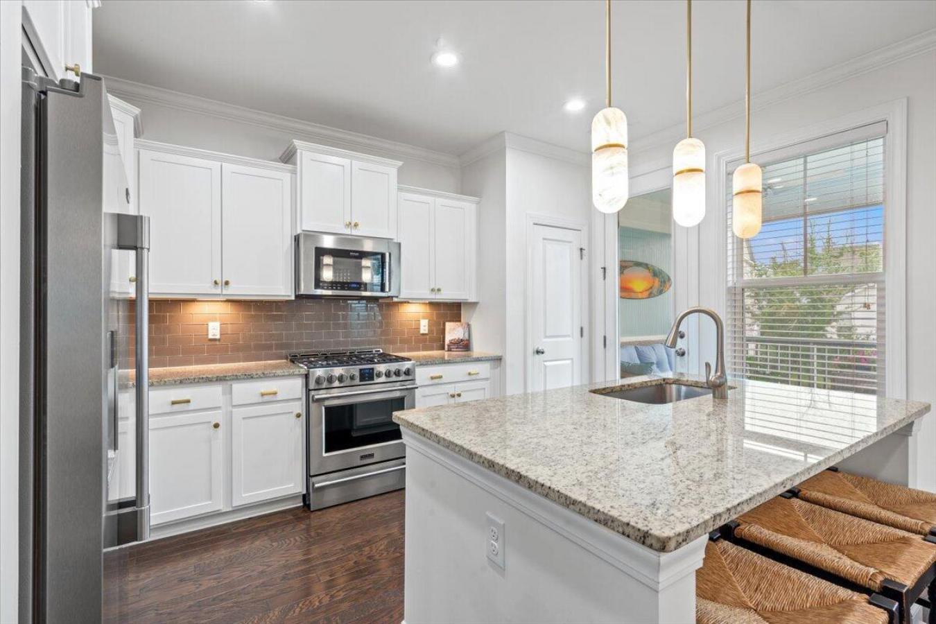 Mount Pleasant, South Carolina, 29466, United States, 3 Bedrooms Bedrooms, ,2 BathroomsBathrooms,Residential,For Sale,1860201