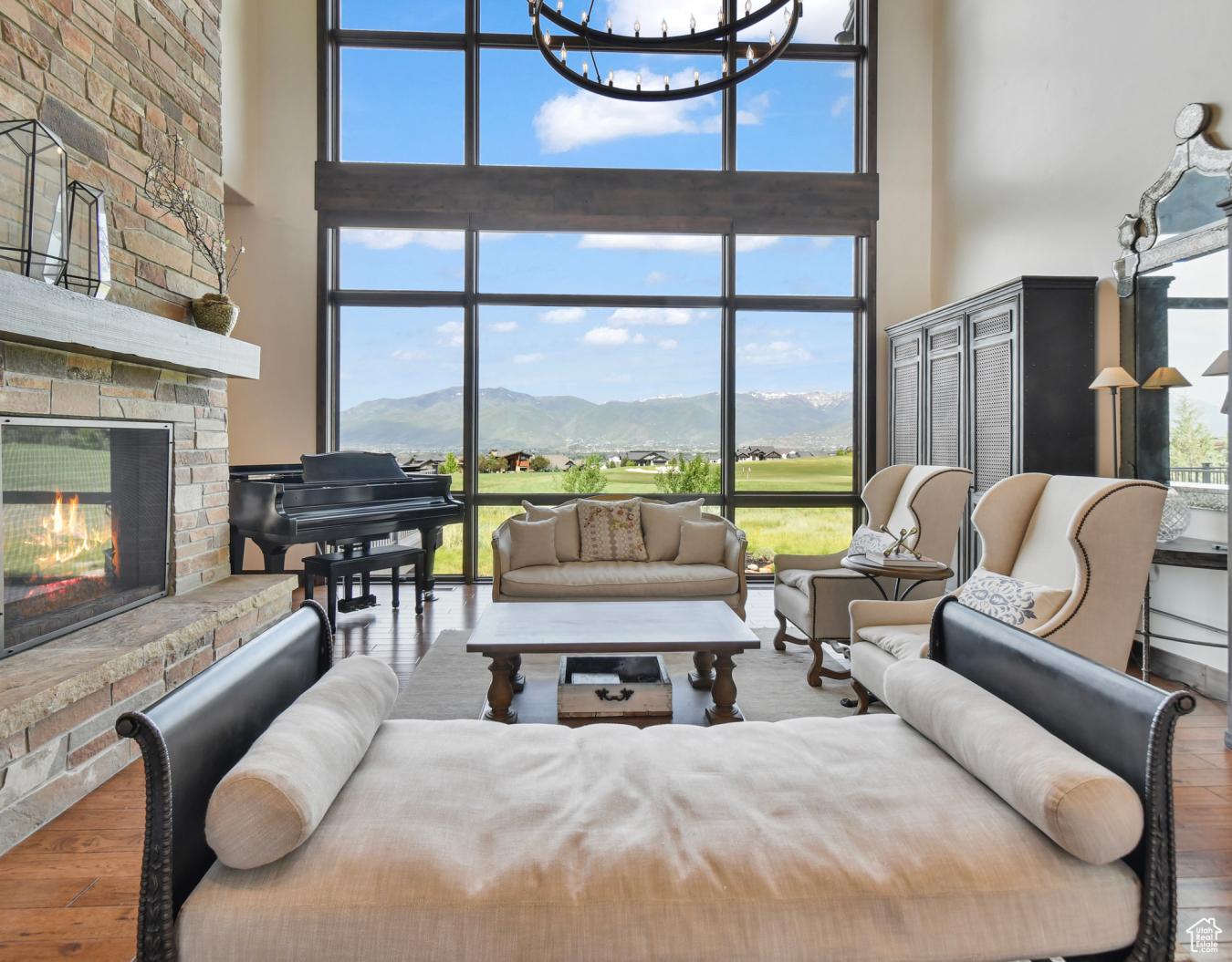 Heber City, Utah, 84032, United States, 7 Bedrooms Bedrooms, ,5 BathroomsBathrooms,Residential,For Sale,1860199