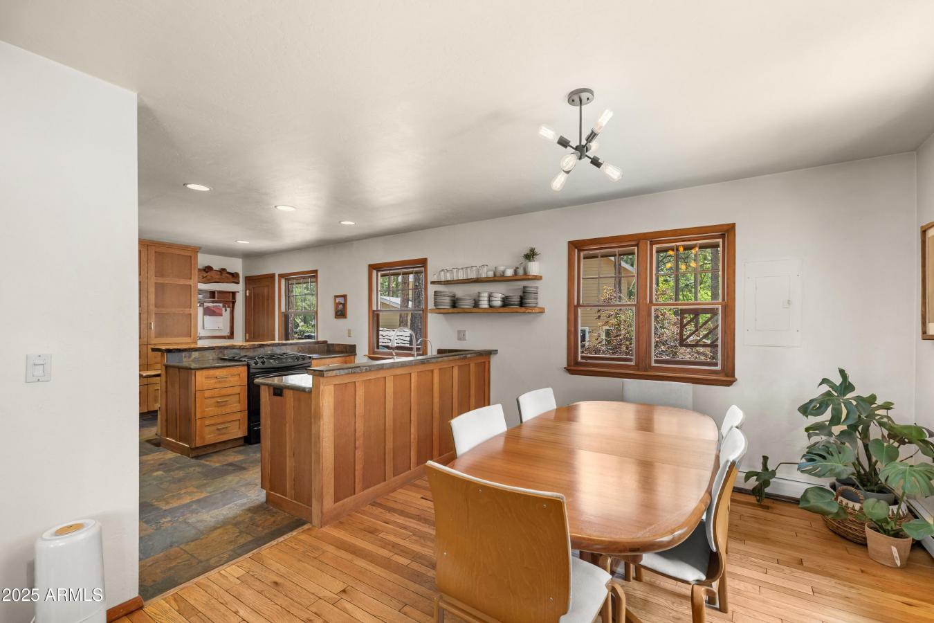 Flagstaff, Coconino, 86005, United States, 4 Bedrooms Bedrooms, ,3 BathroomsBathrooms,Residential,For Sale,1860198