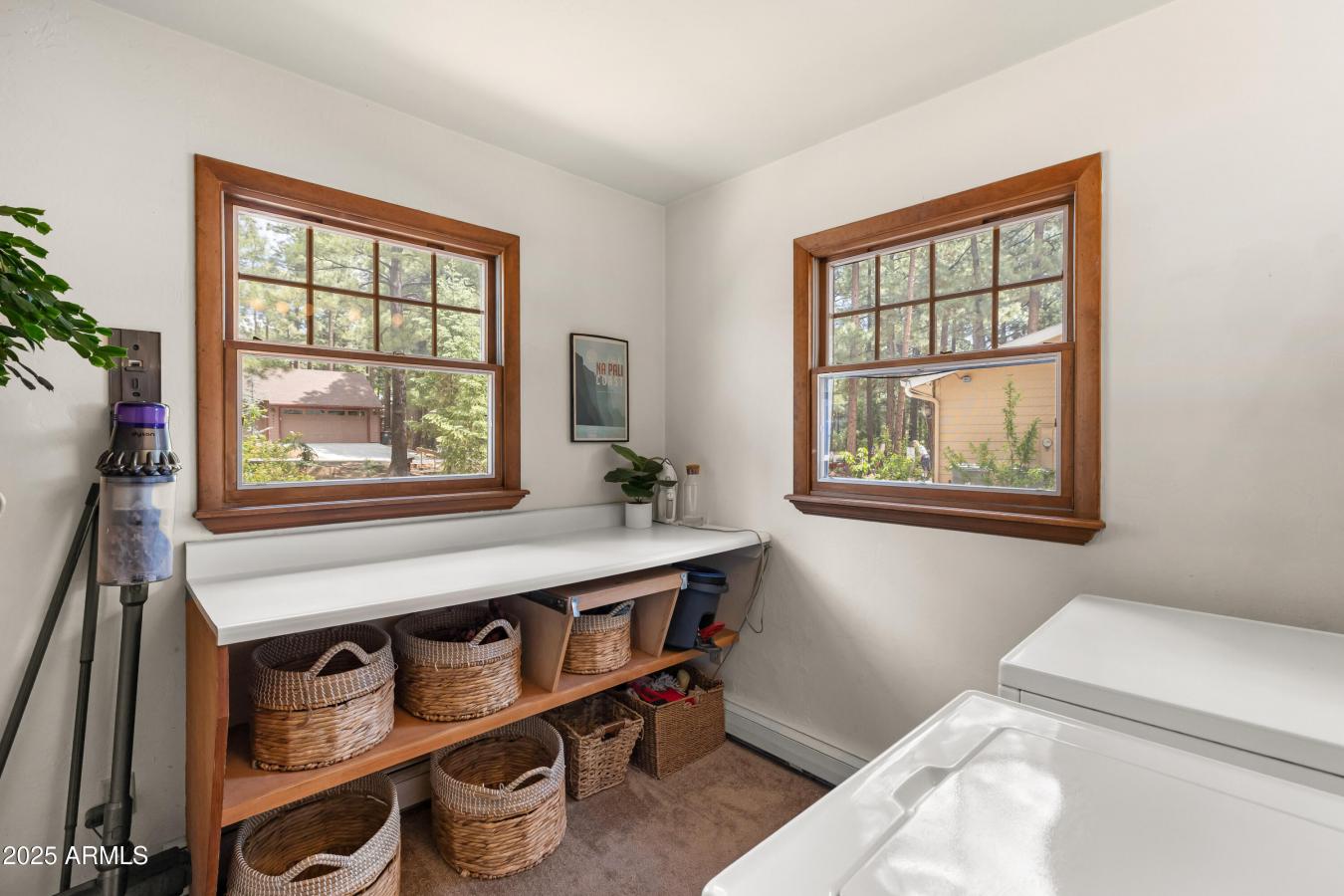 Flagstaff, Coconino, 86005, United States, 4 Bedrooms Bedrooms, ,3 BathroomsBathrooms,Residential,For Sale,1860198