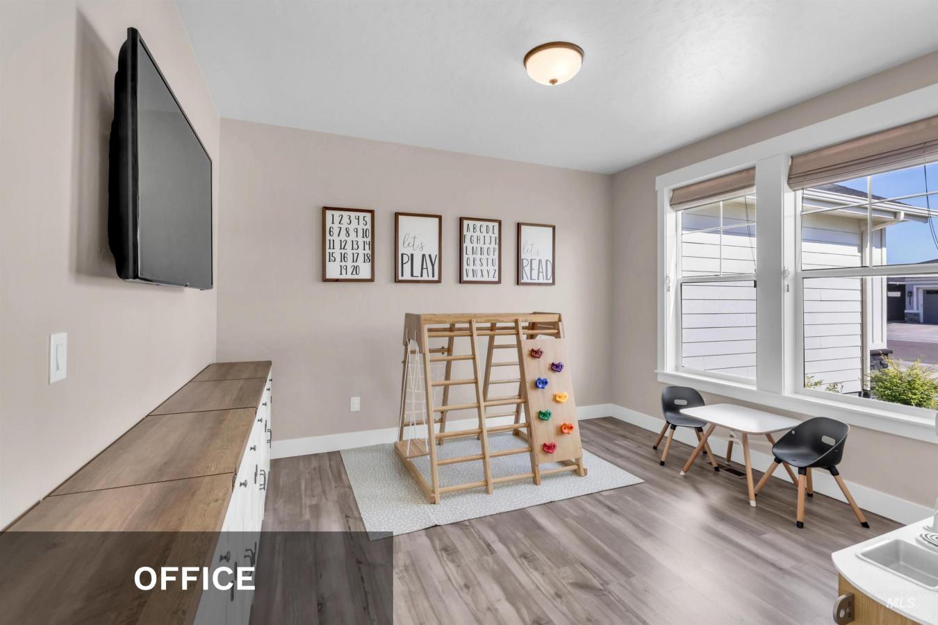 Star, Idaho, 83669-6412, United States, 5 Bedrooms Bedrooms, ,3 BathroomsBathrooms,Residential,For Sale,1860196