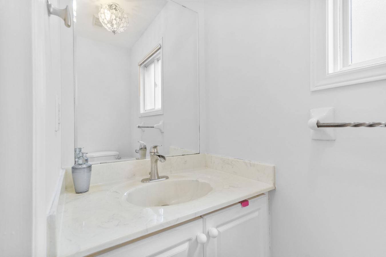 Richmond Hill, ON, L4S1V7, Canada, 3 Bedrooms Bedrooms, ,3 BathroomsBathrooms,Residential,For Sale,1860194