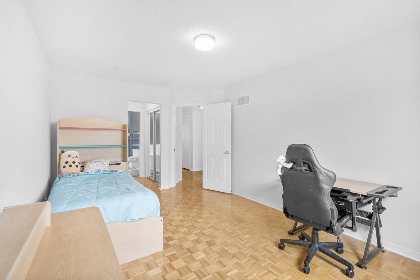 Richmond Hill, ON, L4S1V7, Canada, 3 Bedrooms Bedrooms, ,3 BathroomsBathrooms,Residential,For Sale,1860194