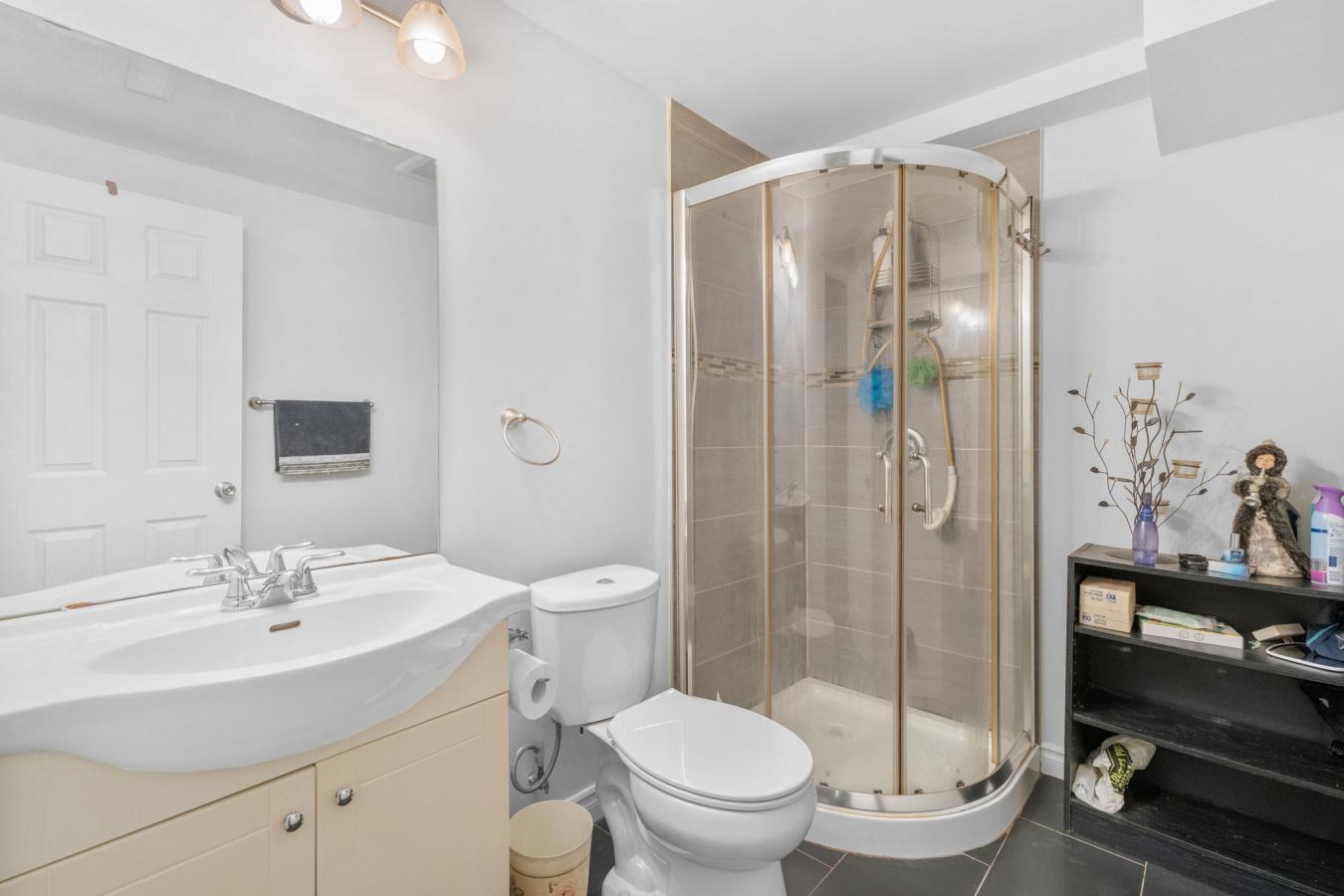 Richmond Hill, ON, L4S1V7, Canada, 3 Bedrooms Bedrooms, ,3 BathroomsBathrooms,Residential,For Sale,1860194