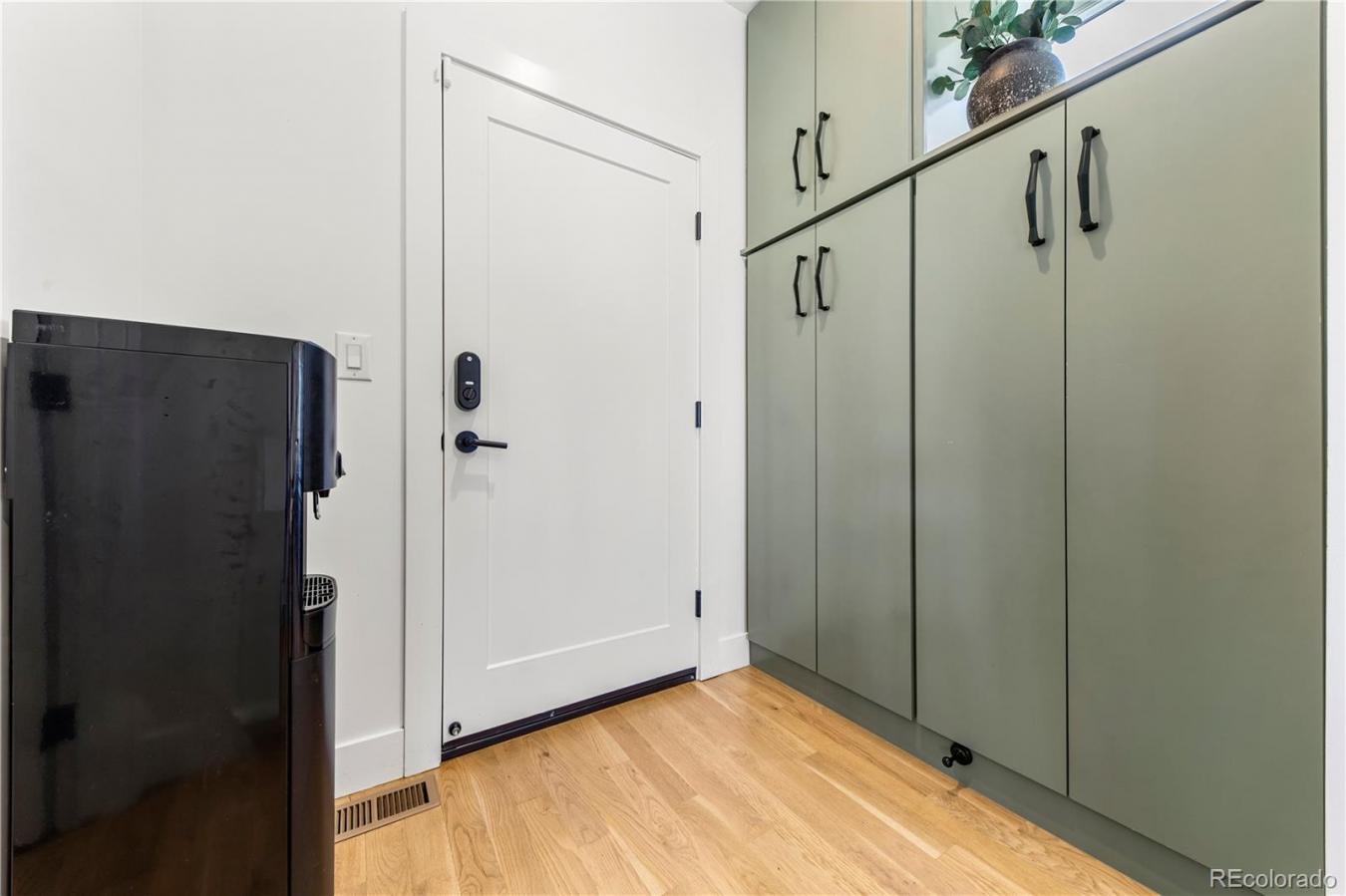 Denver, Denver, 80222, United States, 6 Bedrooms Bedrooms, ,5 BathroomsBathrooms,Residential,For Sale,1905288