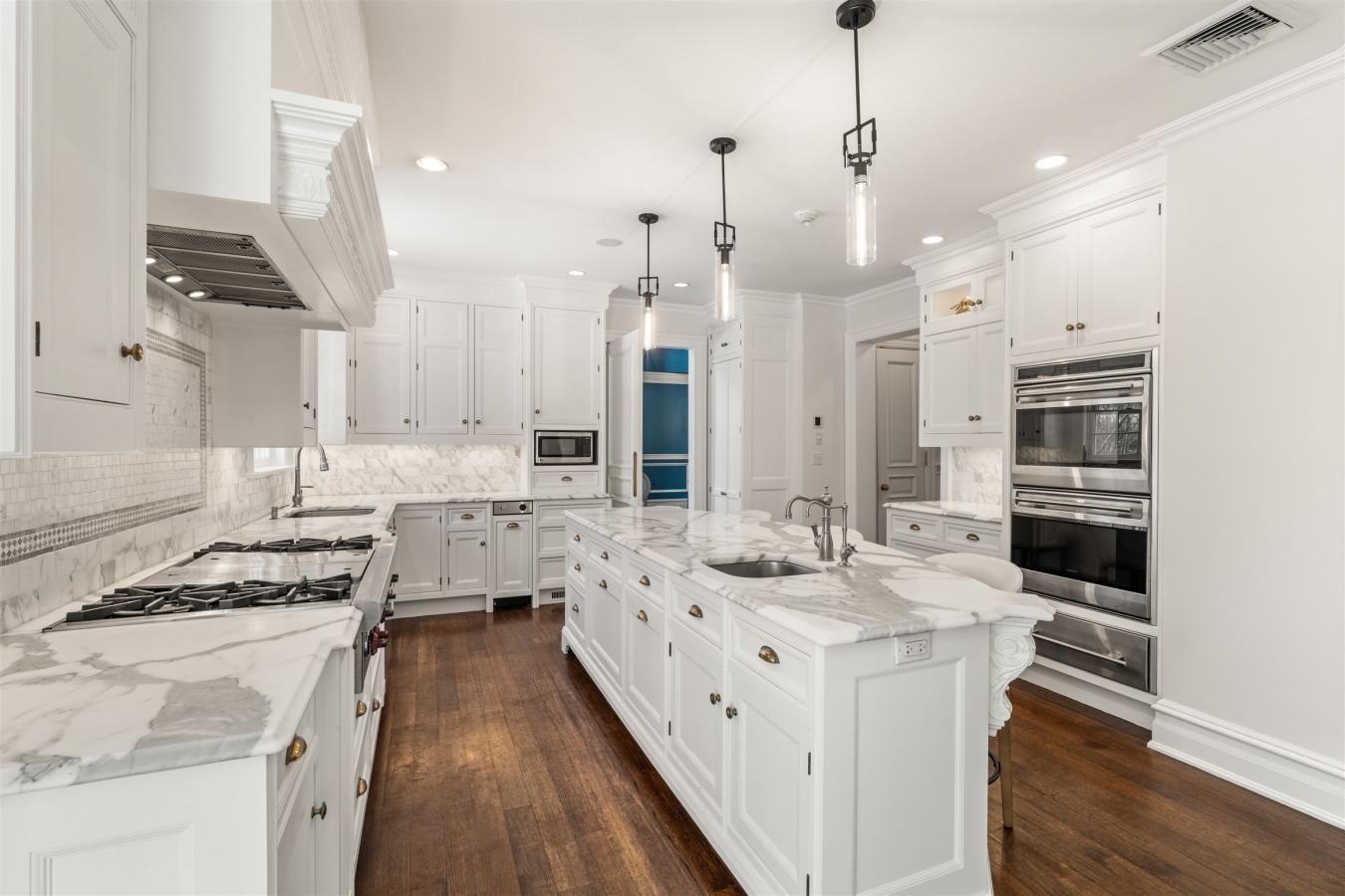 Greenwich, Connecticut, 06831, United States, 6 Bedrooms Bedrooms, ,6 BathroomsBathrooms,Residential,For Sale,1858388