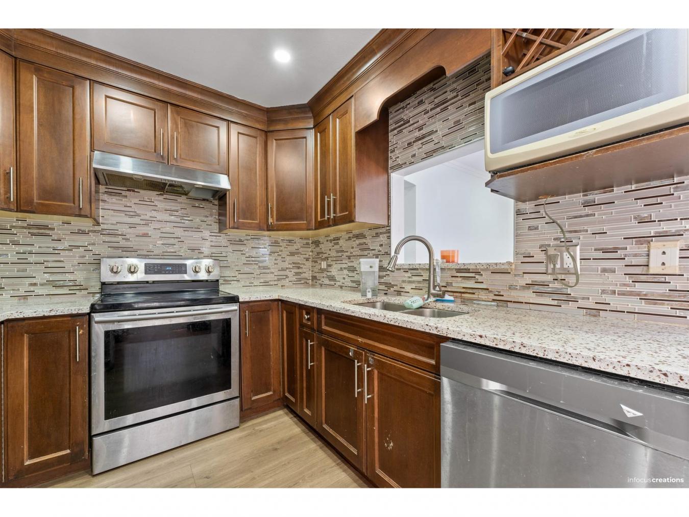 Surrey, BC, V3W1J5, Canada, 4 Bedrooms Bedrooms, ,Residential,For Sale,1862748