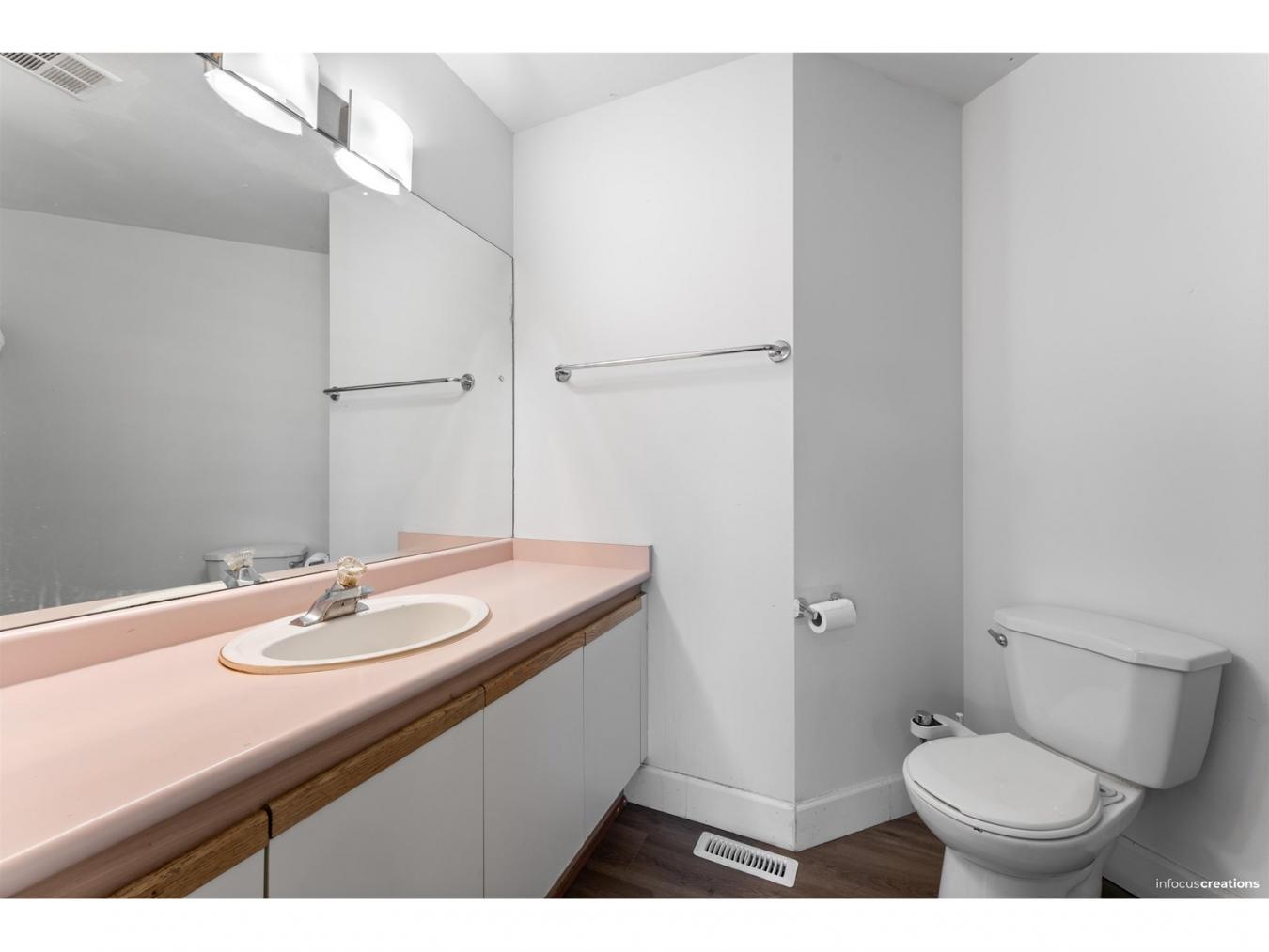 Surrey, BC, V3W1J5, Canada, 4 Bedrooms Bedrooms, ,Residential,For Sale,1862748
