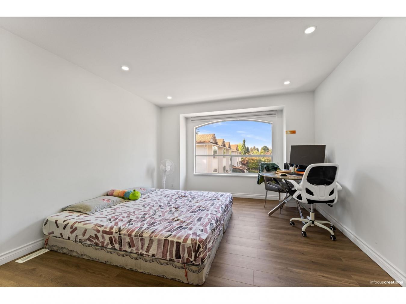 Surrey, BC, V3W1J5, Canada, 4 Bedrooms Bedrooms, ,Residential,For Sale,1862748