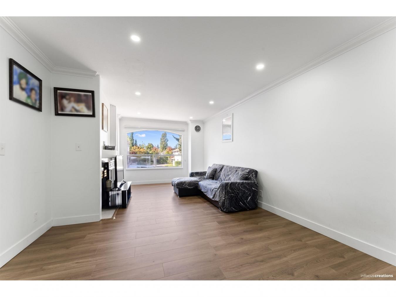 Surrey, BC, V3W1J5, Canada, 4 Bedrooms Bedrooms, ,Residential,For Sale,1862748