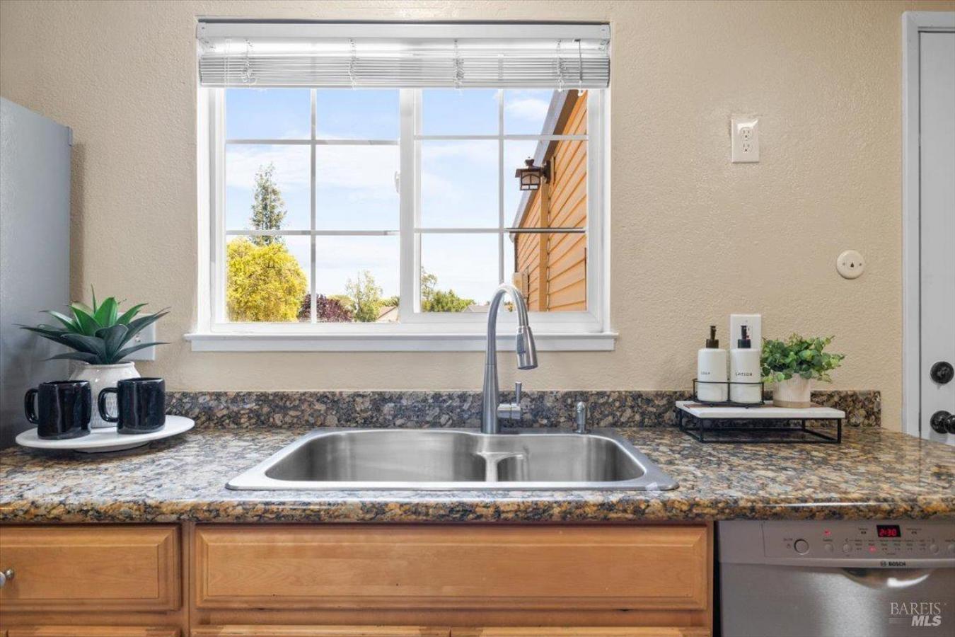 Petaluma, California, 94954, United States, 4 Bedrooms Bedrooms, ,2 BathroomsBathrooms,Residential,For Sale,1862745