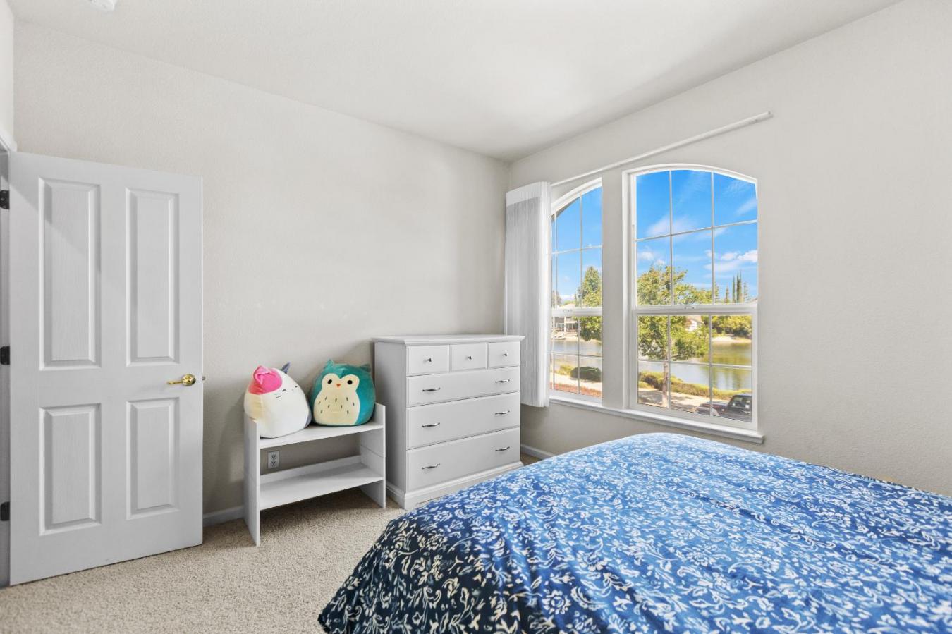 Elk Grove, California, 95758, United States, 5 Bedrooms Bedrooms, ,3 BathroomsBathrooms,Residential,For Sale,1862735