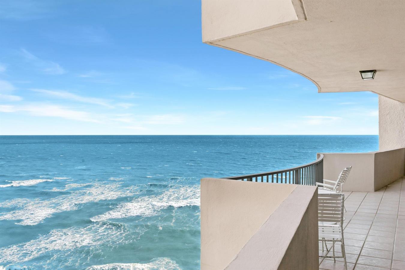 Riviera Beach, Florida, 33404, United States, 2 Bedrooms Bedrooms, ,2 BathroomsBathrooms,Residential,For Sale,1862732