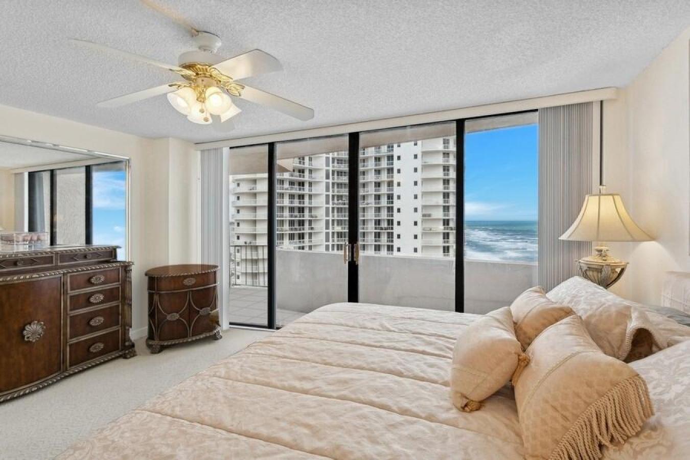 Riviera Beach, Florida, 33404, United States, 2 Bedrooms Bedrooms, ,2 BathroomsBathrooms,Residential,For Sale,1862732