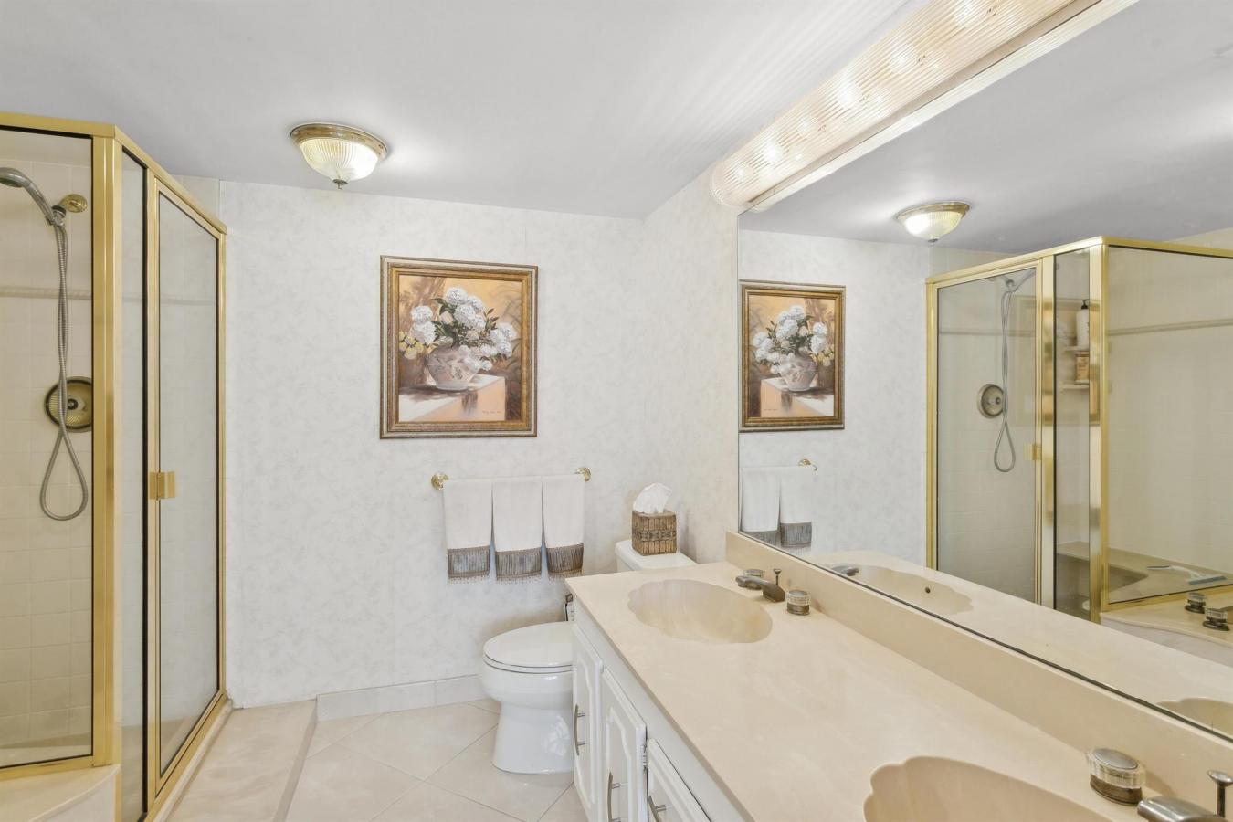 Riviera Beach, Florida, 33404, United States, 2 Bedrooms Bedrooms, ,2 BathroomsBathrooms,Residential,For Sale,1862732