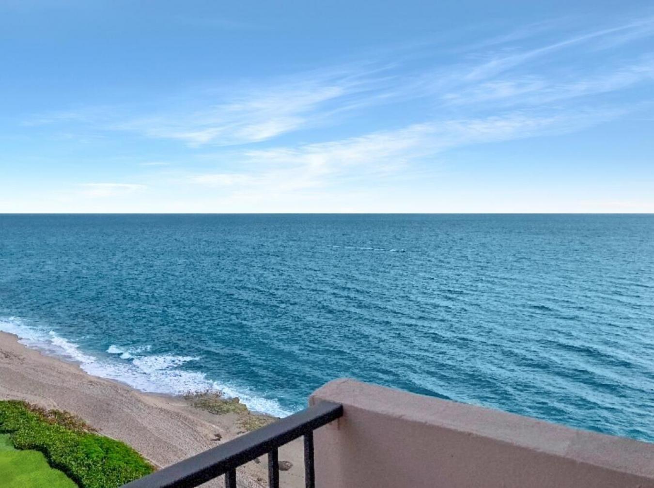 Riviera Beach, Florida, 33404, United States, 2 Bedrooms Bedrooms, ,2 BathroomsBathrooms,Residential,For Sale,1862732