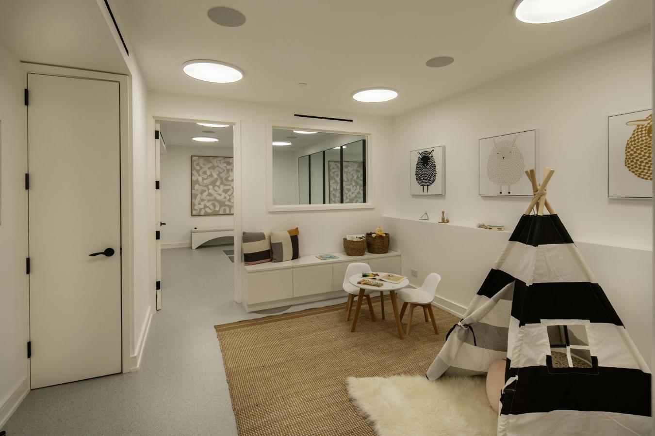 New York, New York, 10025, United States, 5 Bedrooms Bedrooms, ,4 BathroomsBathrooms,Residential,For Sale,1858379