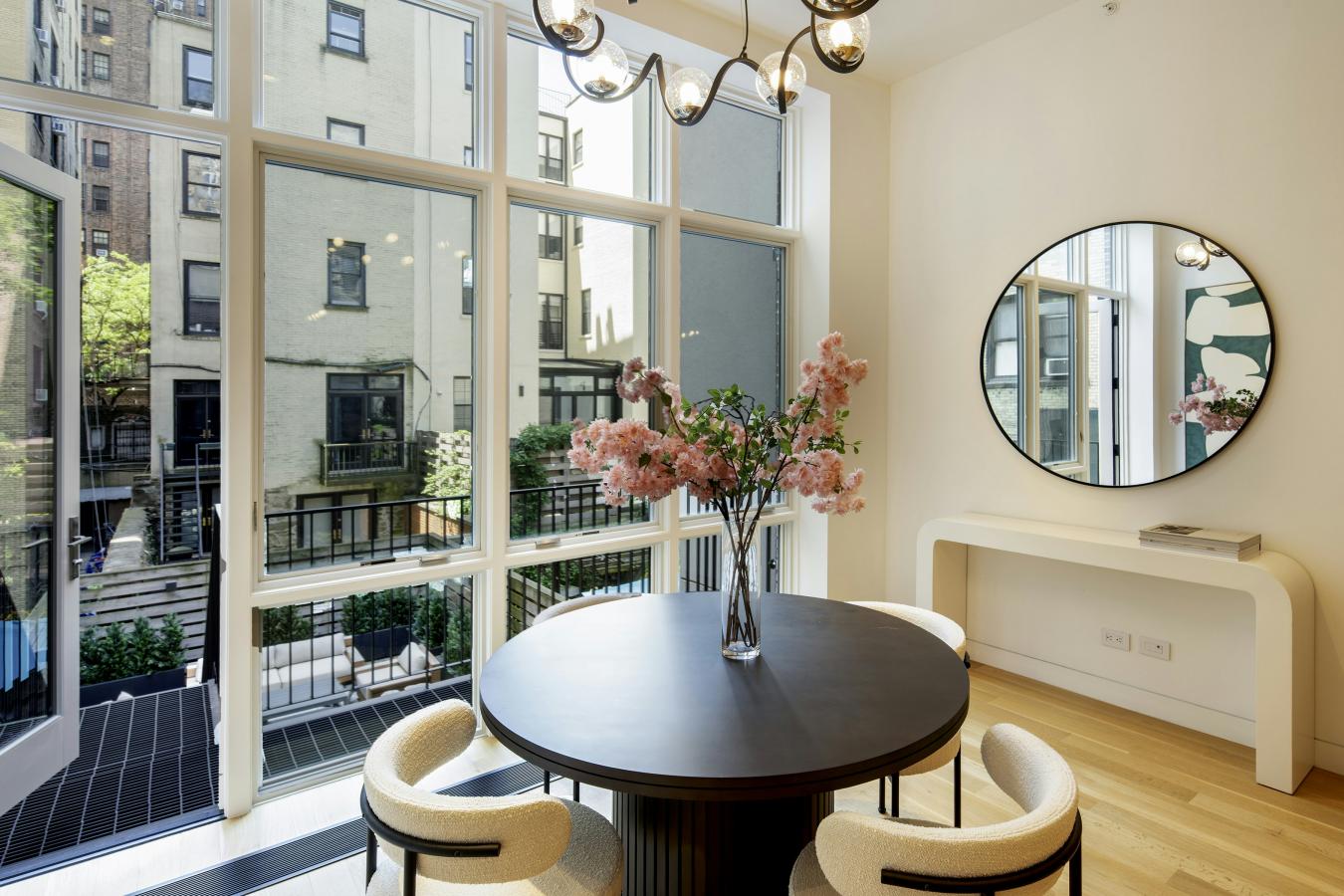 New York, New York, 10025, United States, 5 Bedrooms Bedrooms, ,4 BathroomsBathrooms,Residential,For Sale,1858379