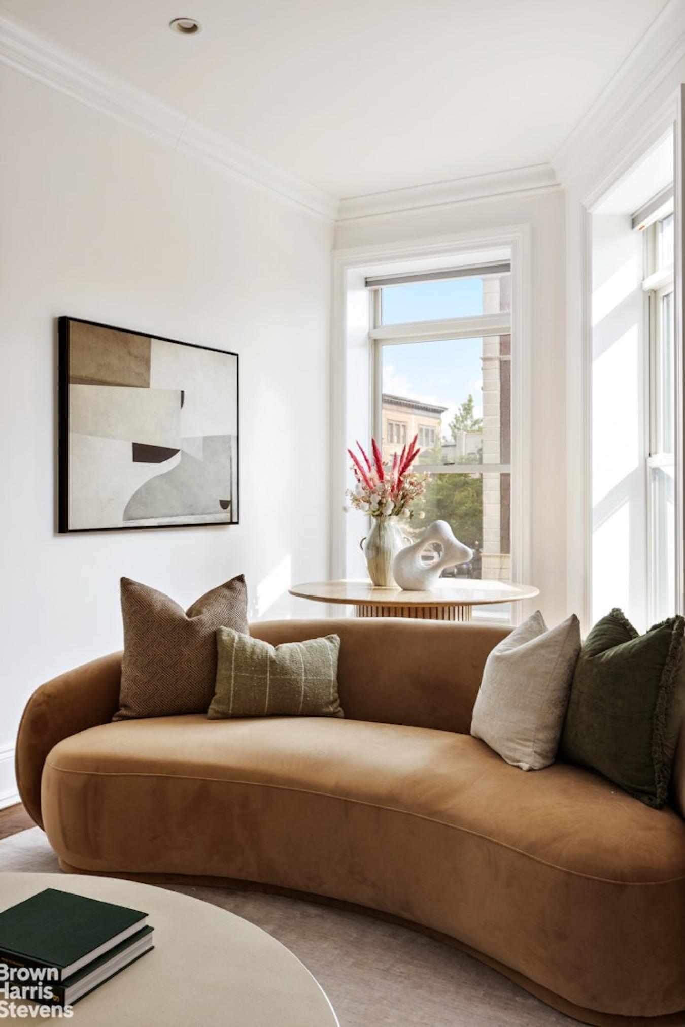Crown Heights, New York, 11213, United States, 5 Bedrooms Bedrooms, ,5 BathroomsBathrooms,Residential,For Sale,1919338