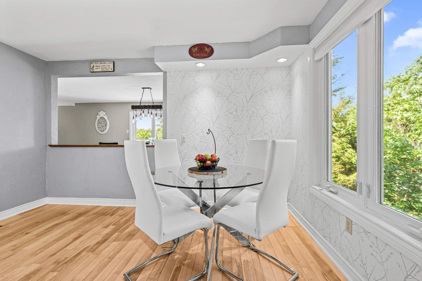 Seeley's Bay, South Frontenac, K0H 1H0, Canada, 7 Bedrooms Bedrooms, ,3 BathroomsBathrooms,Residential,For Sale,1862731