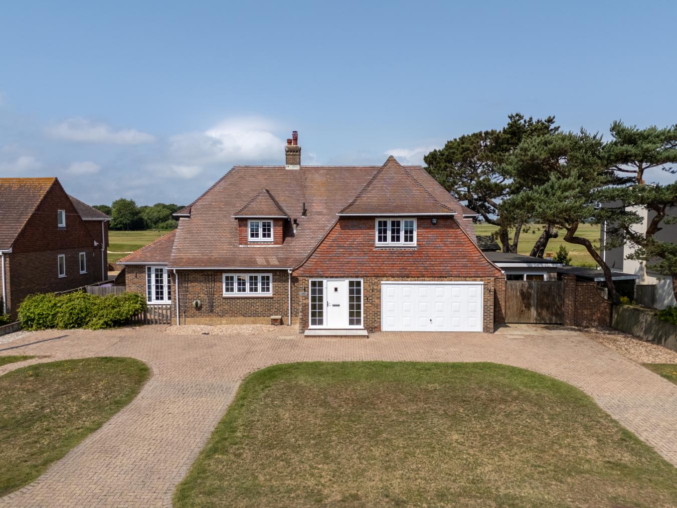 Littlestone, Kent, TN28 8QX, United Kingdom, 4 Bedrooms Bedrooms, ,4 BathroomsBathrooms,Residential,For Sale,1862728