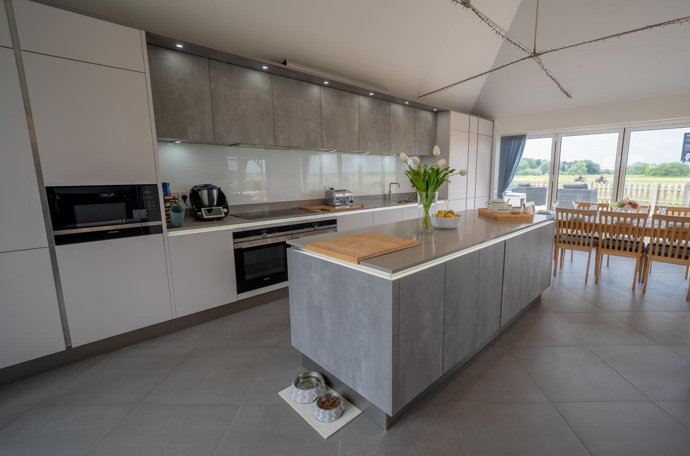 Littlestone, Kent, TN28 8QX, United Kingdom, 4 Bedrooms Bedrooms, ,4 BathroomsBathrooms,Residential,For Sale,1862728