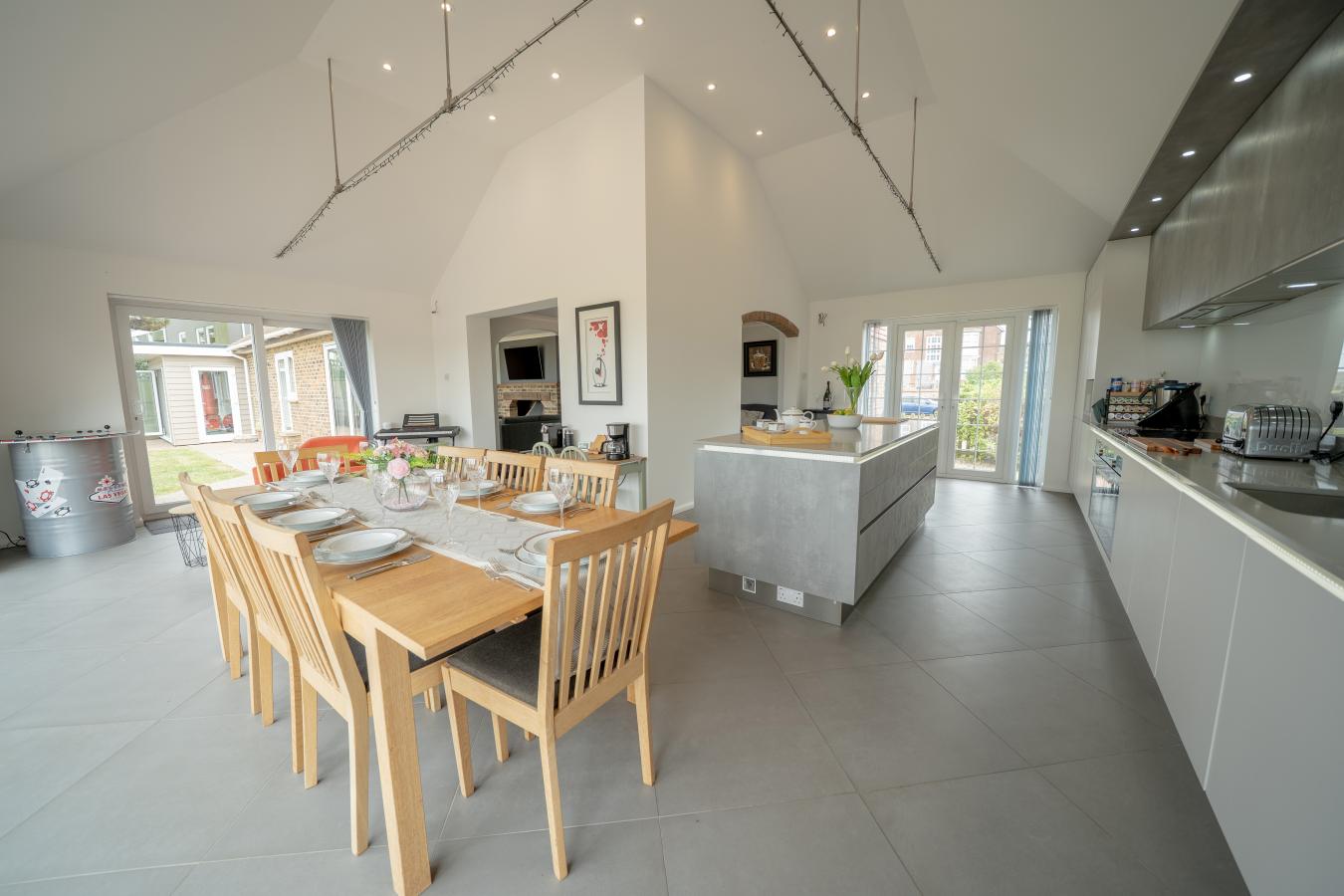 Littlestone, Kent, TN28 8QX, United Kingdom, 4 Bedrooms Bedrooms, ,4 BathroomsBathrooms,Residential,For Sale,1862728