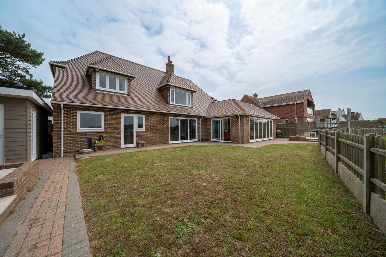 Littlestone, Kent, TN28 8QX, United Kingdom, 4 Bedrooms Bedrooms, ,4 BathroomsBathrooms,Residential,For Sale,1862728