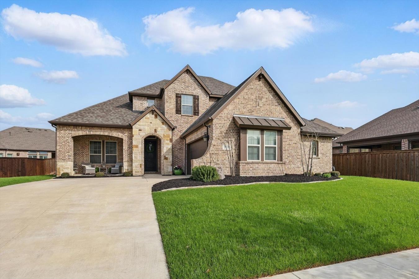 Mansfield, Texas, 76063, United States, 4 Bedrooms Bedrooms, ,3 BathroomsBathrooms,Residential,For Sale,1867868