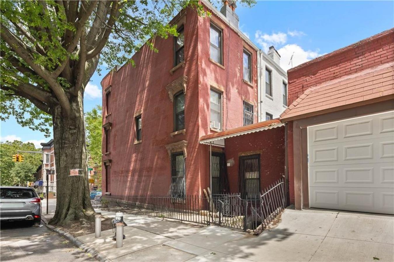 Brooklyn, New York, 11215, United States, 4 Bedrooms Bedrooms, ,3 BathroomsBathrooms,Residential,For Sale,1867857