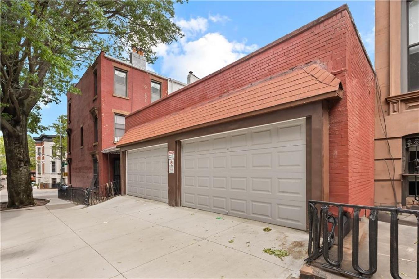 Brooklyn, New York, 11215, United States, 4 Bedrooms Bedrooms, ,3 BathroomsBathrooms,Residential,For Sale,1867857