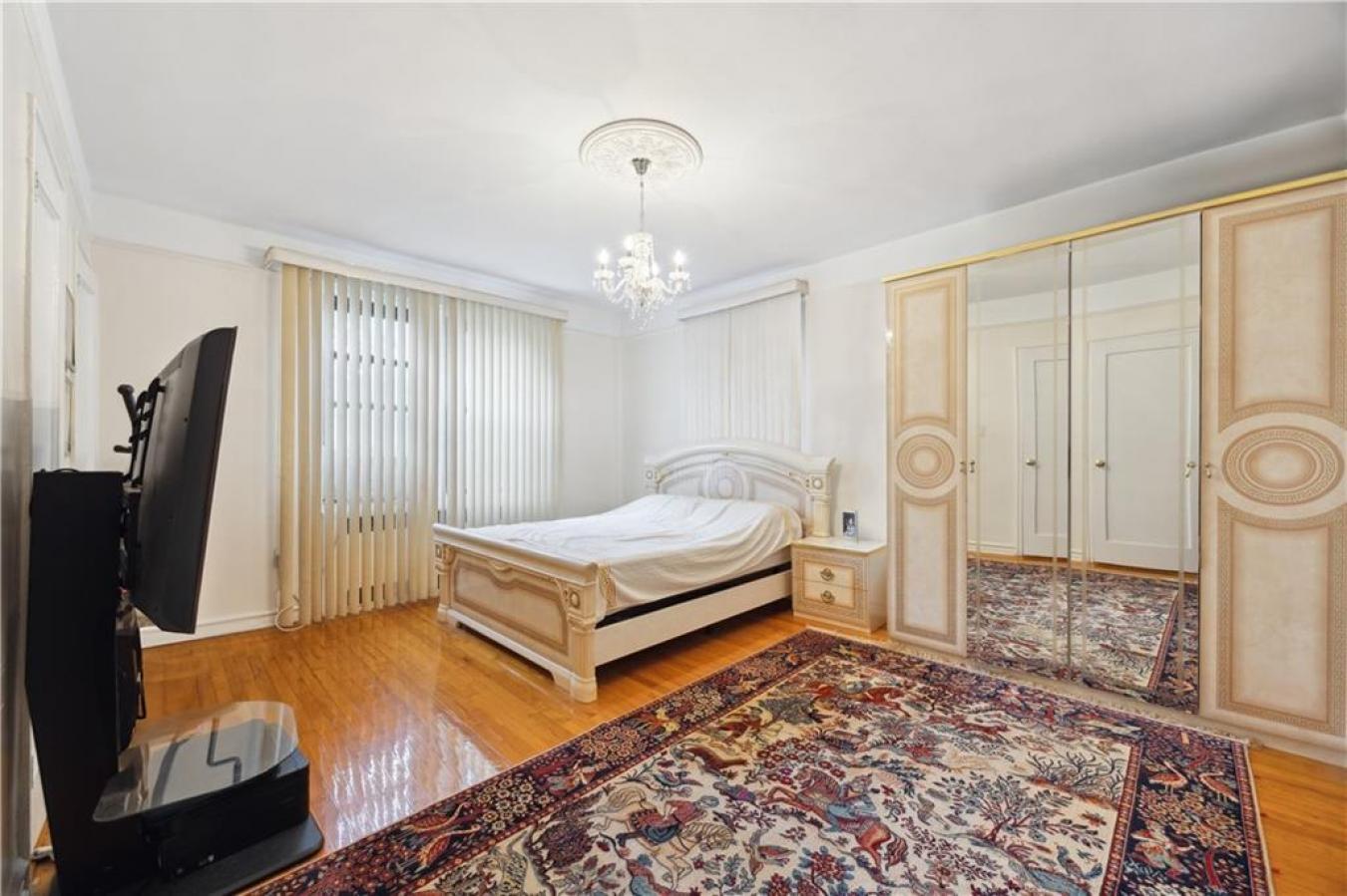 Brooklyn, New York, 11229, United States, 2 Bedrooms Bedrooms, ,1 BathroomBathrooms,Residential,For Sale,1867856