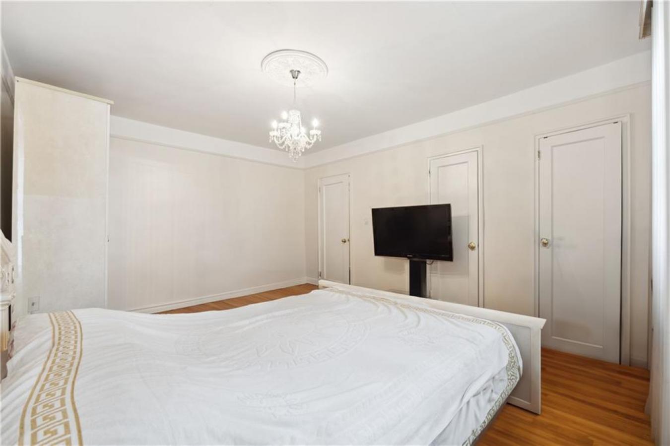 Brooklyn, New York, 11229, United States, 2 Bedrooms Bedrooms, ,1 BathroomBathrooms,Residential,For Sale,1867856