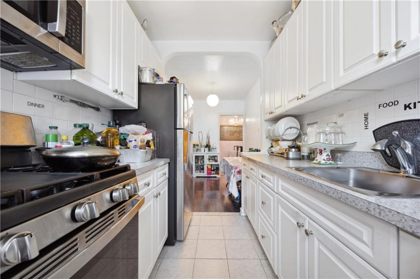 Brooklyn, New York, 11229, United States, 2 Bedrooms Bedrooms, ,1 BathroomBathrooms,Residential,For Sale,1867856