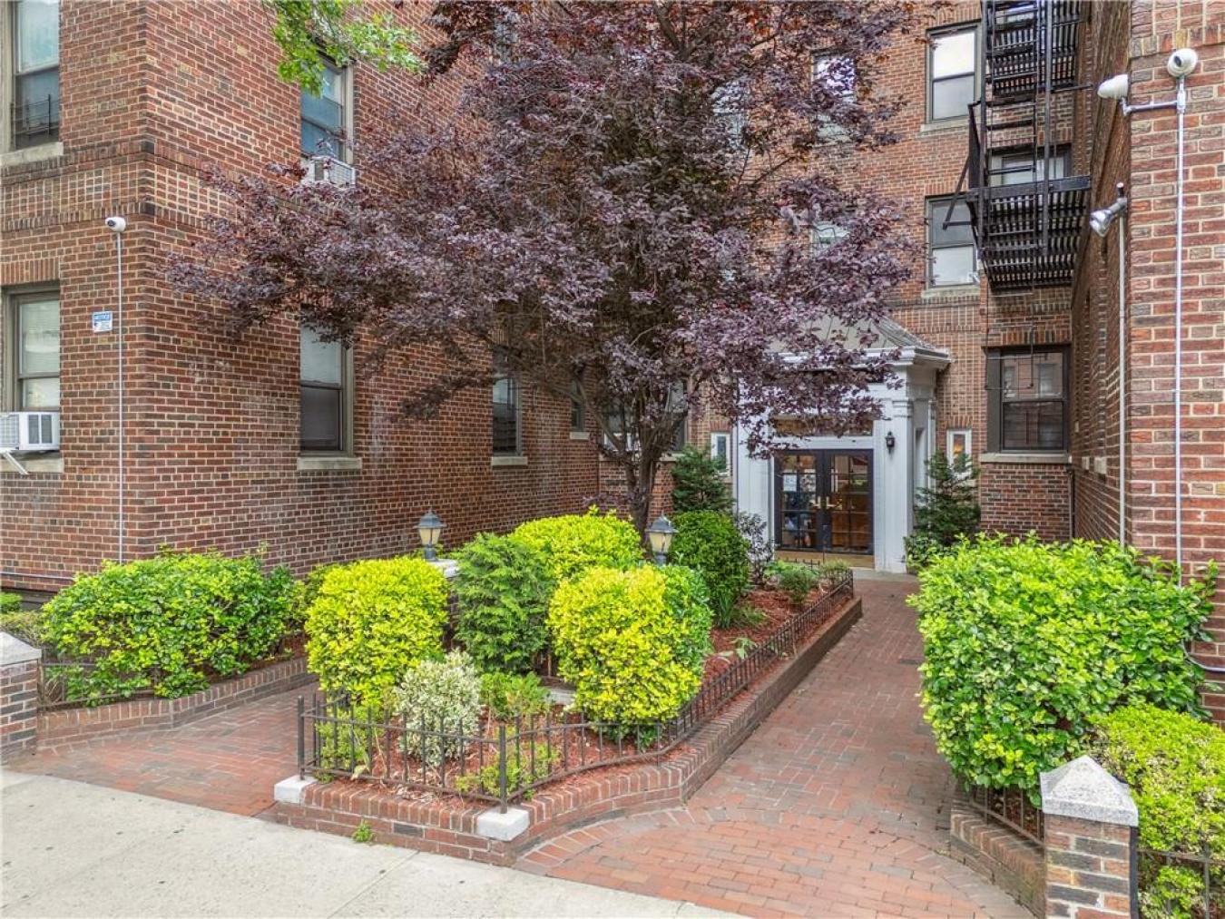 Brooklyn, New York, 11229, United States, 2 Bedrooms Bedrooms, ,1 BathroomBathrooms,Residential,For Sale,1867856