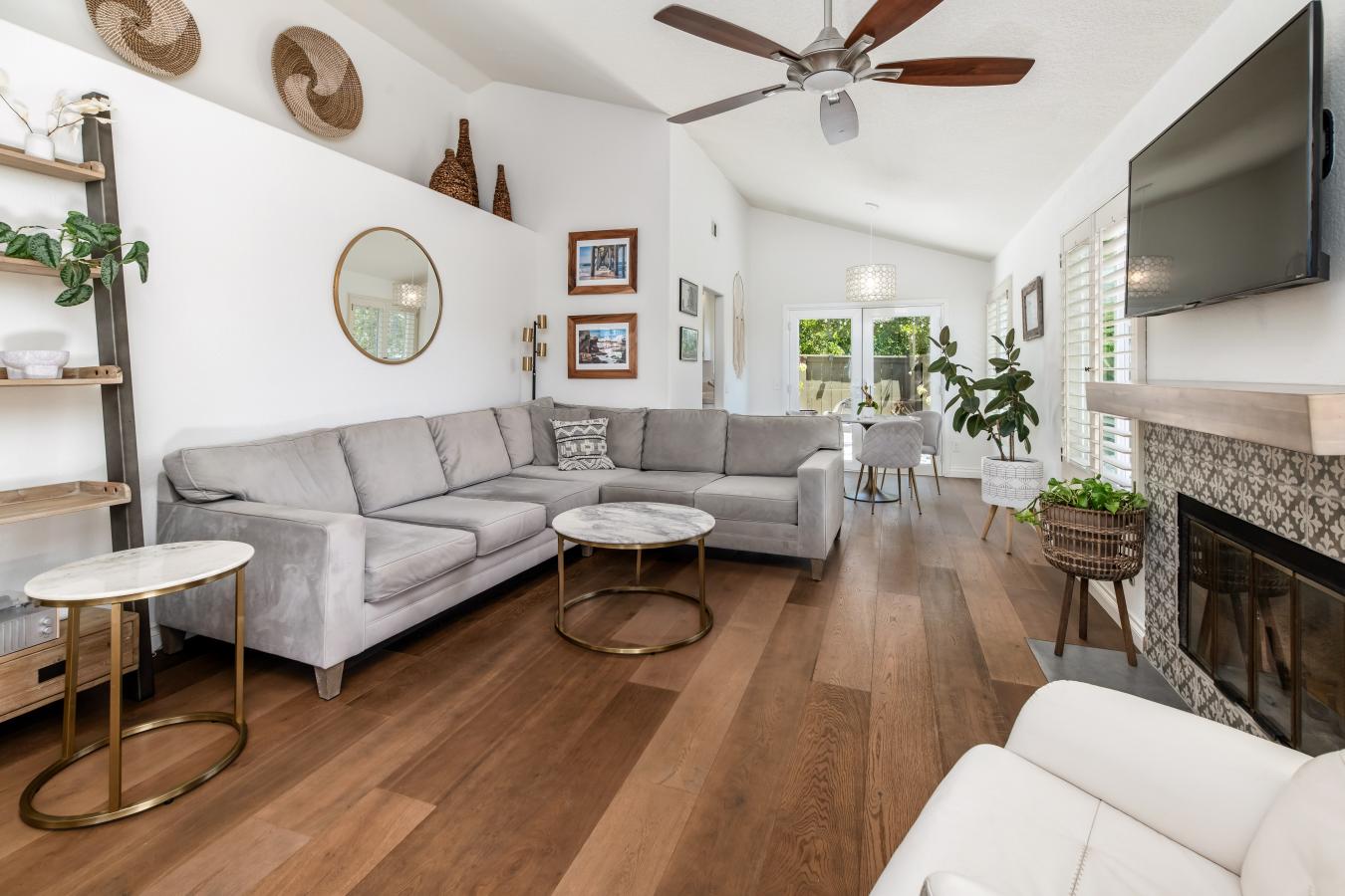 Carlsbad, San Diego, 92009, United States, 2 Bedrooms Bedrooms, ,2 BathroomsBathrooms,Residential,For Sale,1867849