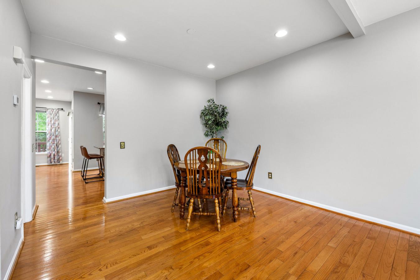 Herndon, Virginia, 20171, United States, 3 Bedrooms Bedrooms, ,3 BathroomsBathrooms,Residential,For Sale,1867844