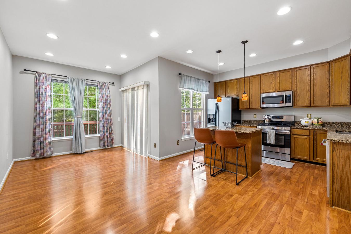 Herndon, Virginia, 20171, United States, 3 Bedrooms Bedrooms, ,3 BathroomsBathrooms,Residential,For Sale,1867844