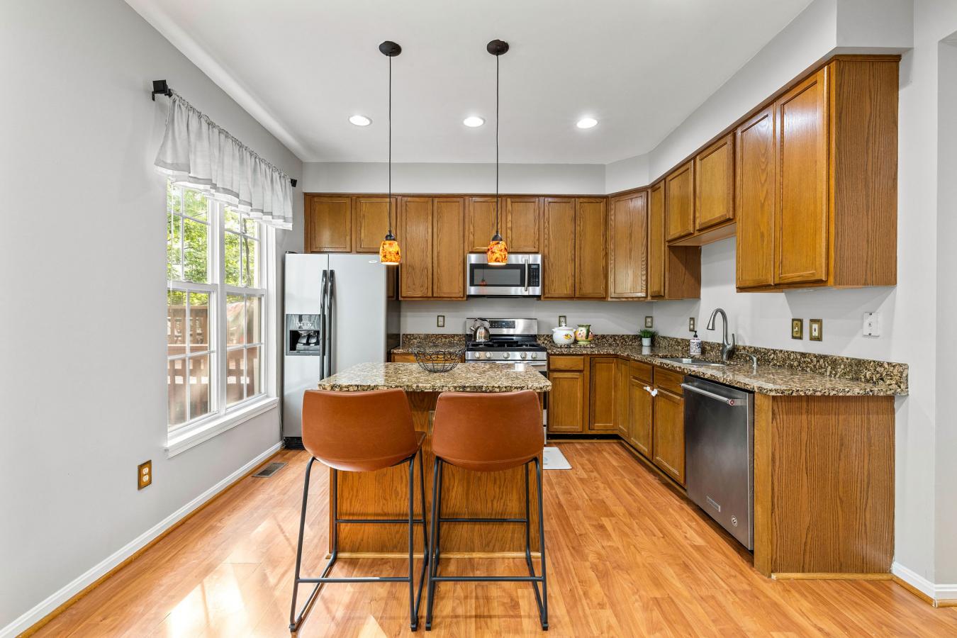 Herndon, Virginia, 20171, United States, 3 Bedrooms Bedrooms, ,3 BathroomsBathrooms,Residential,For Sale,1867844