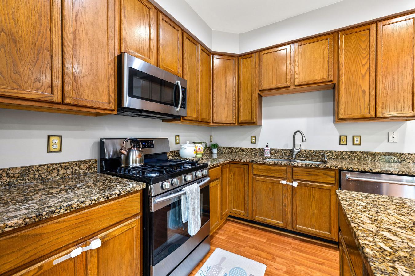 Herndon, Virginia, 20171, United States, 3 Bedrooms Bedrooms, ,3 BathroomsBathrooms,Residential,For Sale,1867844