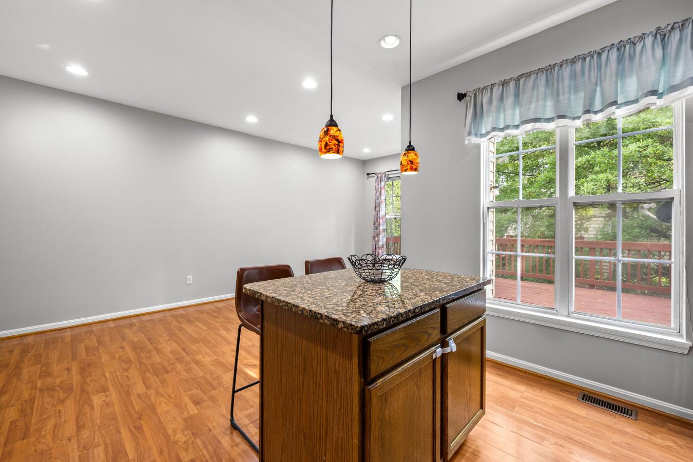 Herndon, Virginia, 20171, United States, 3 Bedrooms Bedrooms, ,3 BathroomsBathrooms,Residential,For Sale,1867844