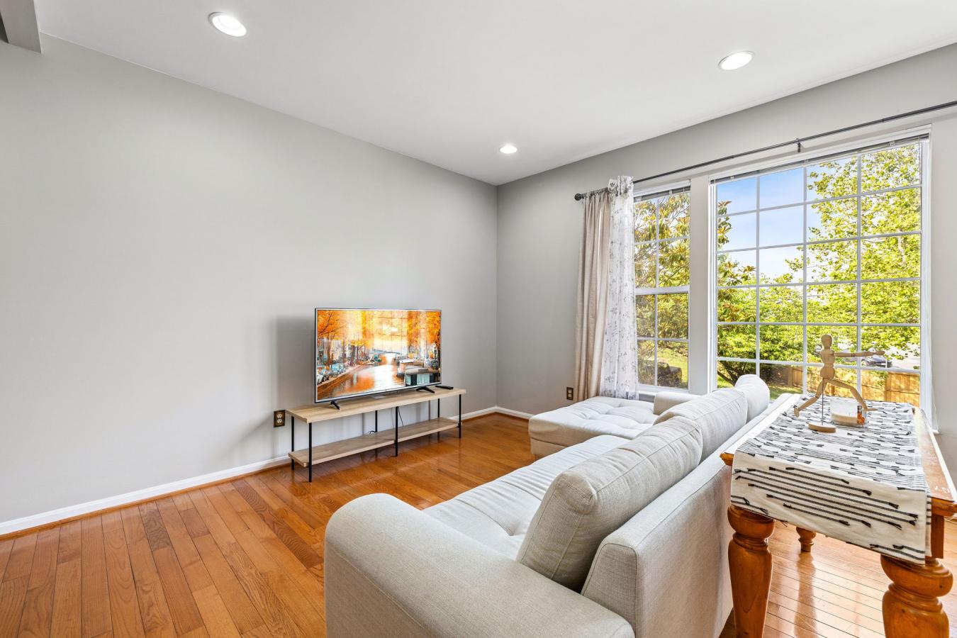 Herndon, Virginia, 20171, United States, 3 Bedrooms Bedrooms, ,3 BathroomsBathrooms,Residential,For Sale,1867844