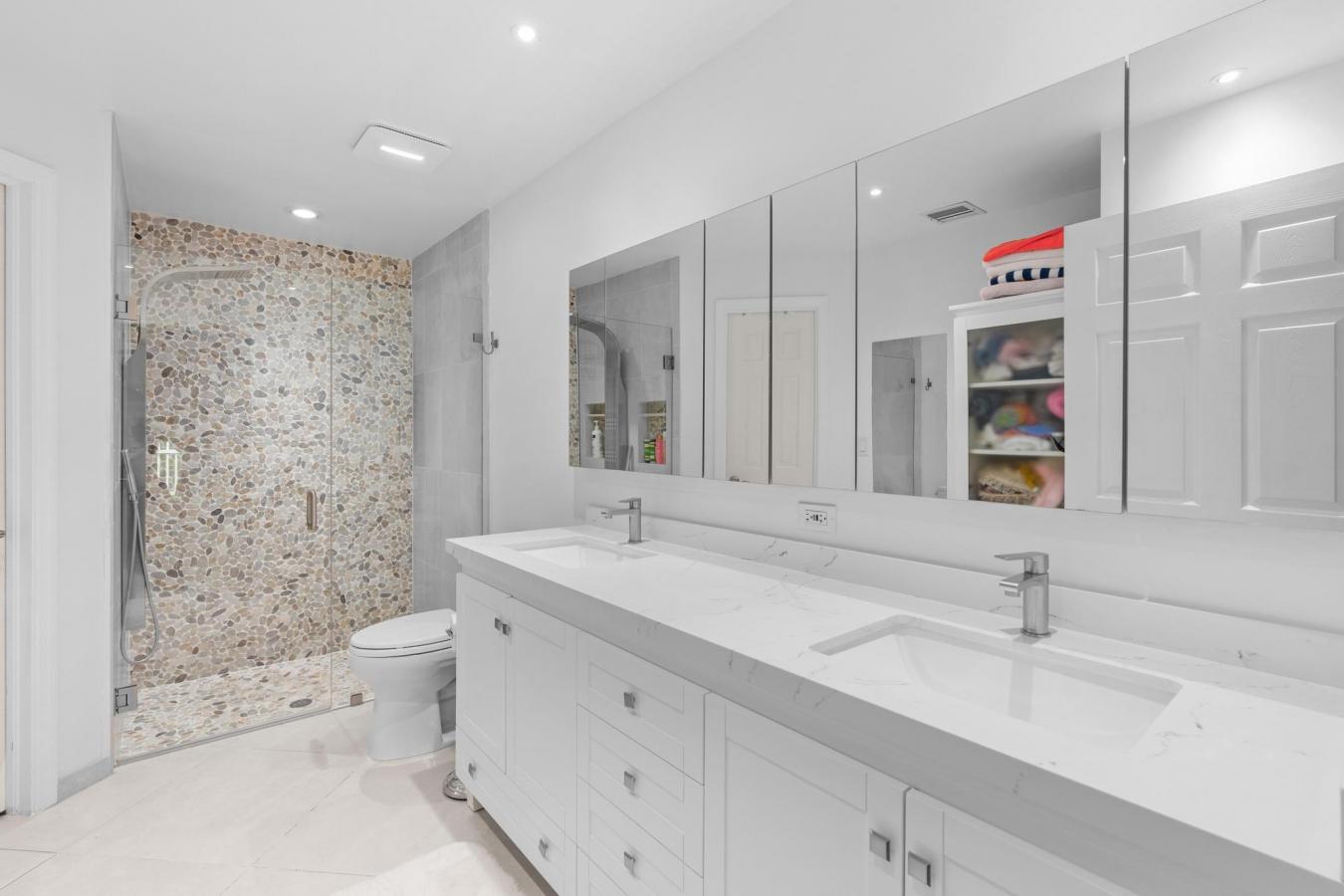 Delray Beach, Florida, 33484, United States, 3 Bedrooms Bedrooms, ,2 BathroomsBathrooms,Residential,For Sale,1867841